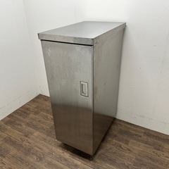 業務用　ステンレス　扉付き　作業台　店舗　飲食店　W440ｘＤ７...