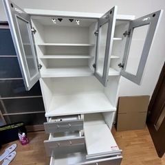 キッチン収納棚の画像