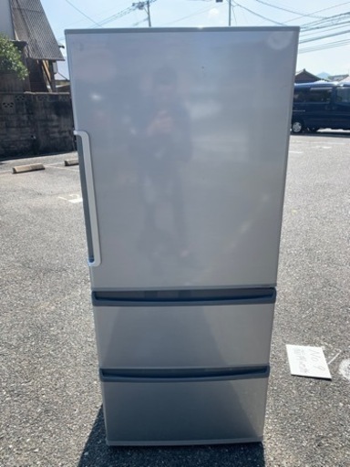 九州市内で配送無料　保証付き  AQUA アクア AQR-271F(W) [冷蔵庫(272L・右開き) ナチュラルホワイト]