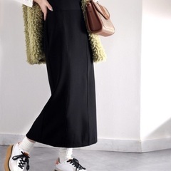 ロングスカート  ブラック　バックスリット