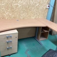 オシャレなオフィスデスク&サイドデスク&キャビネット