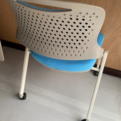 【武蔵村山】スタッキングチェア（キャスター付き）　会議イスの画像