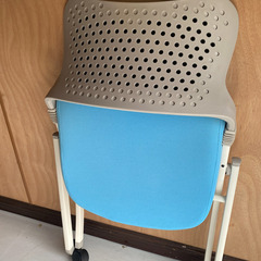 【武蔵村山】スタッキングチェア（キャスター付き）　会議イスの画像