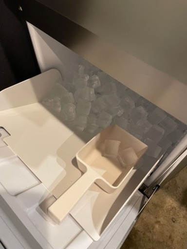 【美品】使用期間半年‼︎ 早い者勝ち‼︎業務用製氷機25キロ
