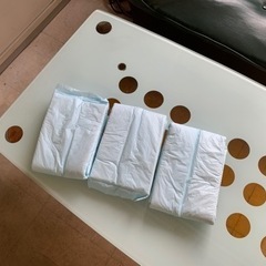 大人用紙おむつテープパンツタイプ大量の画像