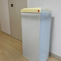 レア！【早い者勝ち】ハリオ HALIO ゴミ箱の画像