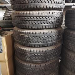 【売】205/75R16 113/111L LT スタッドレスタイヤ　キャンター　エルフ　トラック　
