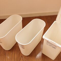 ダイソーゴミ箱　3つ　未使用　無料でお譲り