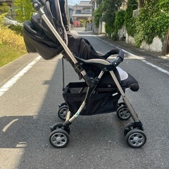コンビ　ベビーカーの画像
