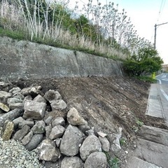 ガラ入土 石もあります