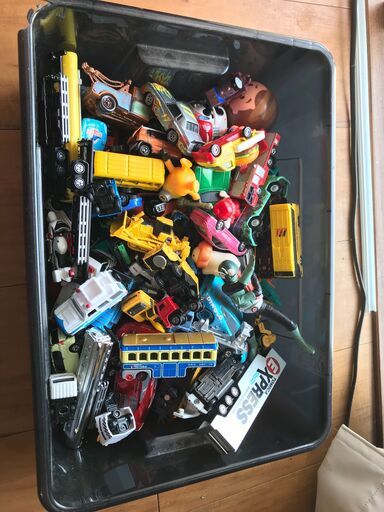トミカの車など (値下げ中）