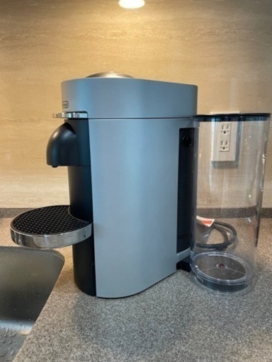 ネスプレッソ Nespresso マシーン Delonghi デロンギ