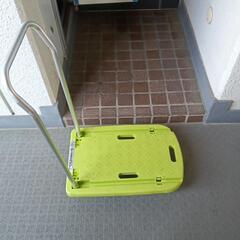 美品です。コンパクト軽量台車の画像