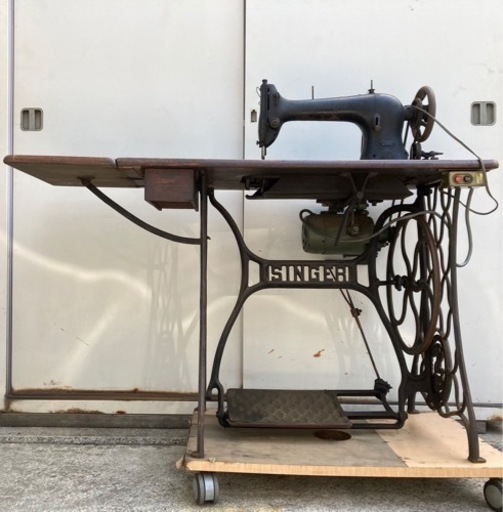 SINGERシンガー製★昭和レトロ 家庭用足踏みミシン 網目 鉄製★ジャンク・飾りなどに