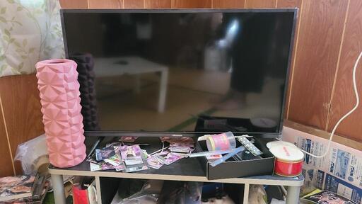 【引き取り手さん決定】テレビ売ります(テレビ台も貰って)