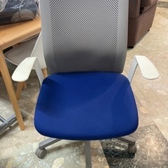 C541WR PB27 |オカムラ オムネス パッド無 固定肘ハンガー無 インディゴブルー(メーカー直送) C541WR FBA6 |オカムラ オムネス オフィスチェア 背パッドなし 樹脂脚