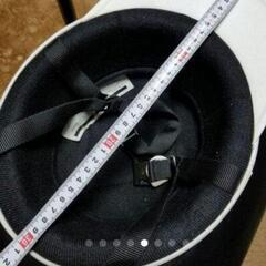 ヘルメットですの画像