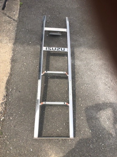 いすゞ　トラック　ハシゴ