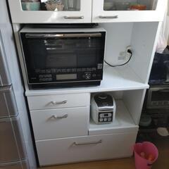 白い食器棚　　の画像