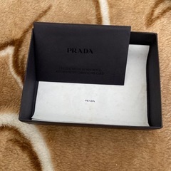 PRADAの空箱の画像