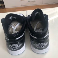 👟✨新品✨👟NIKI AIR JORDAN 1 LOW SE DV1309-100の画像