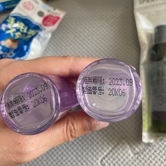 アルコール、除菌スプレー、ハンドクリームなどの画像