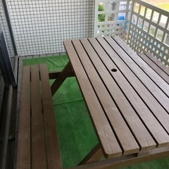 ダイニングテーブルの画像