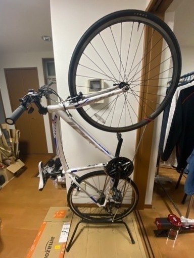 クロスバイク Fuji SPARROW 8×3の24段