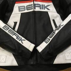 【値下げ】革ジャン  BERIK 牛革パンチングレザー レーシングジャケット  良品 Lサイズ(表記EU/50) 肩/肘/背パッド付きの画像