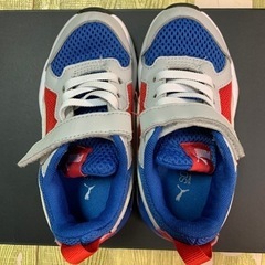 ✨美品✨PUMA キッズスニーカー17㌢の画像