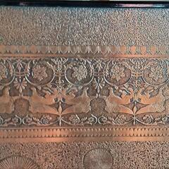 テーブル！彫刻がおしゃれです。の画像