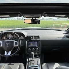 商談中【車検2年取得済み！美車！】ダッジチャレンジャー　SXT plus サンルーフ！本革シート！CARFAX&AUTO CHEACK有り！の画像