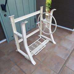 アンティークミシン脚　アイボリー