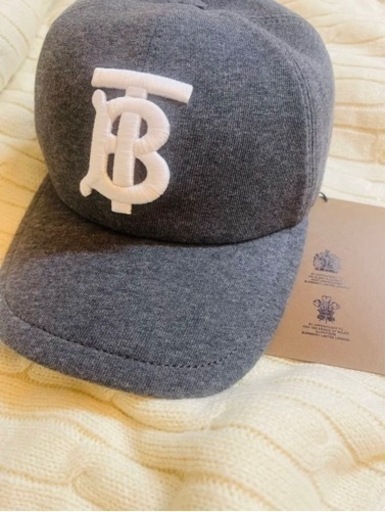 新品未使用　BURBERRY モノグラムモチーフ ベースボールキャップ  男女可