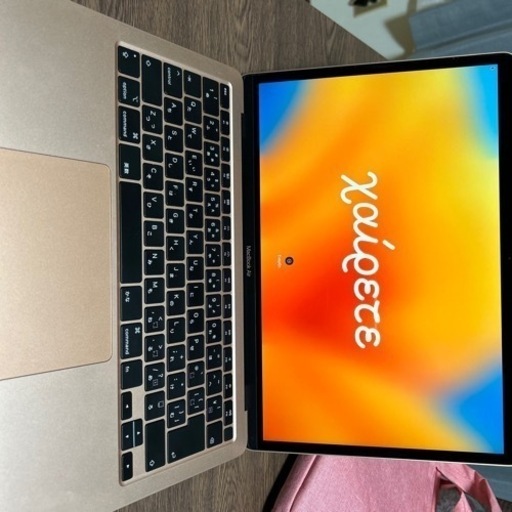 マックブックエア　2020年ゴルド