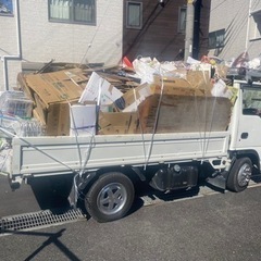 古紙資源回収ドライバーの画像
