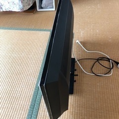 TOSHIBA REGZA・32S7 32型まだまだ鮮明に映ります。の画像