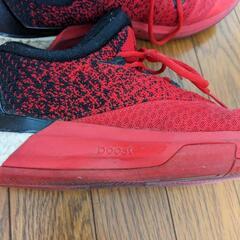 adidas boostスニーカーの画像