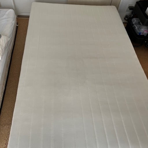 足つきマットレスベッド　セミダブル　ポケットコイル