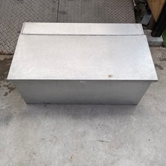 アルミ箱　ボックス　物入れ　キャンプ用品などの画像