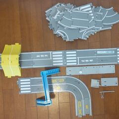 〈終了〉【中古】トミカタウン つながる道路 ひろがるひろがるトミ...