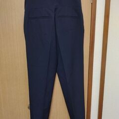 マタニティウェア　ユニクロマタニティスマートアンクルパンツ(未使用)の画像