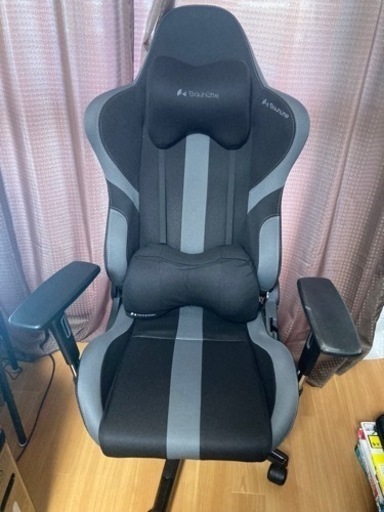 バウヒュッテゲーミングチェア