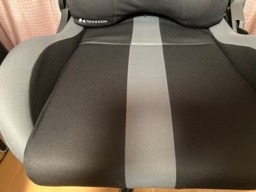 バウヒュッテゲーミングチェア