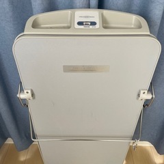 東芝　ズボンプレッサー