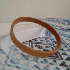 サークルブレスレット　サドルレザー　ヌメ革　ハンドメイド　縫い目繋ぎ目無しの画像