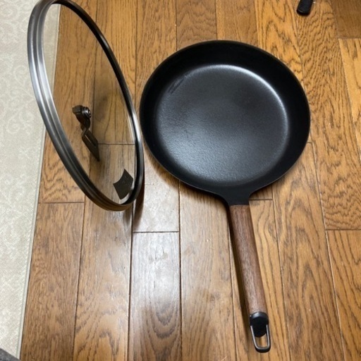 バーミキュラフライパン28センチ専用蓋付き