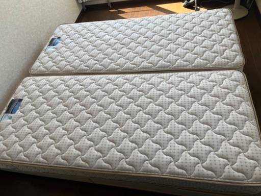 5月末日まで　IKEA マンダール　クイーンサイズ　中古