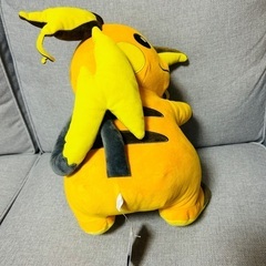 値下げ‼︎ポケモン⭐︎めちゃでかライチュウぬいぐるみ⭐︎新品未使用⭐︎UFOキャッチャー商品の画像