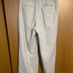 ノーブルライトグレー カジュアルパンツの画像